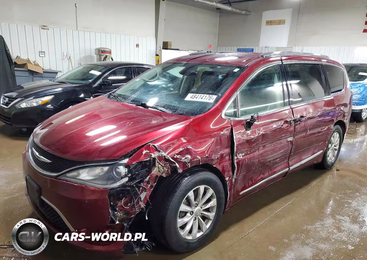 2018 Chrysler Pacifica Touring L Plus