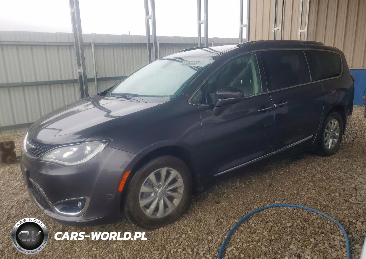 2018 Chrysler Pacifica Touring L Plus