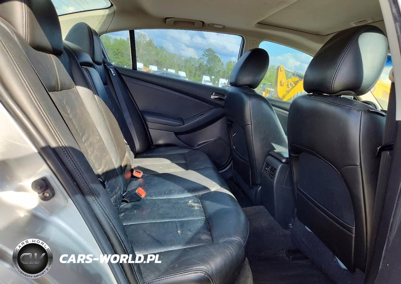 2011 Nissan Altima VIN:1N4AL2AP3BN513807 - 10