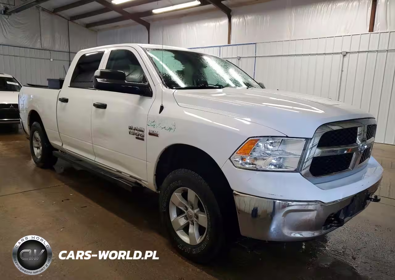2019 Ram 1500 Classic Tradesman VIN:1C6RR7ST0KS666674 - 4