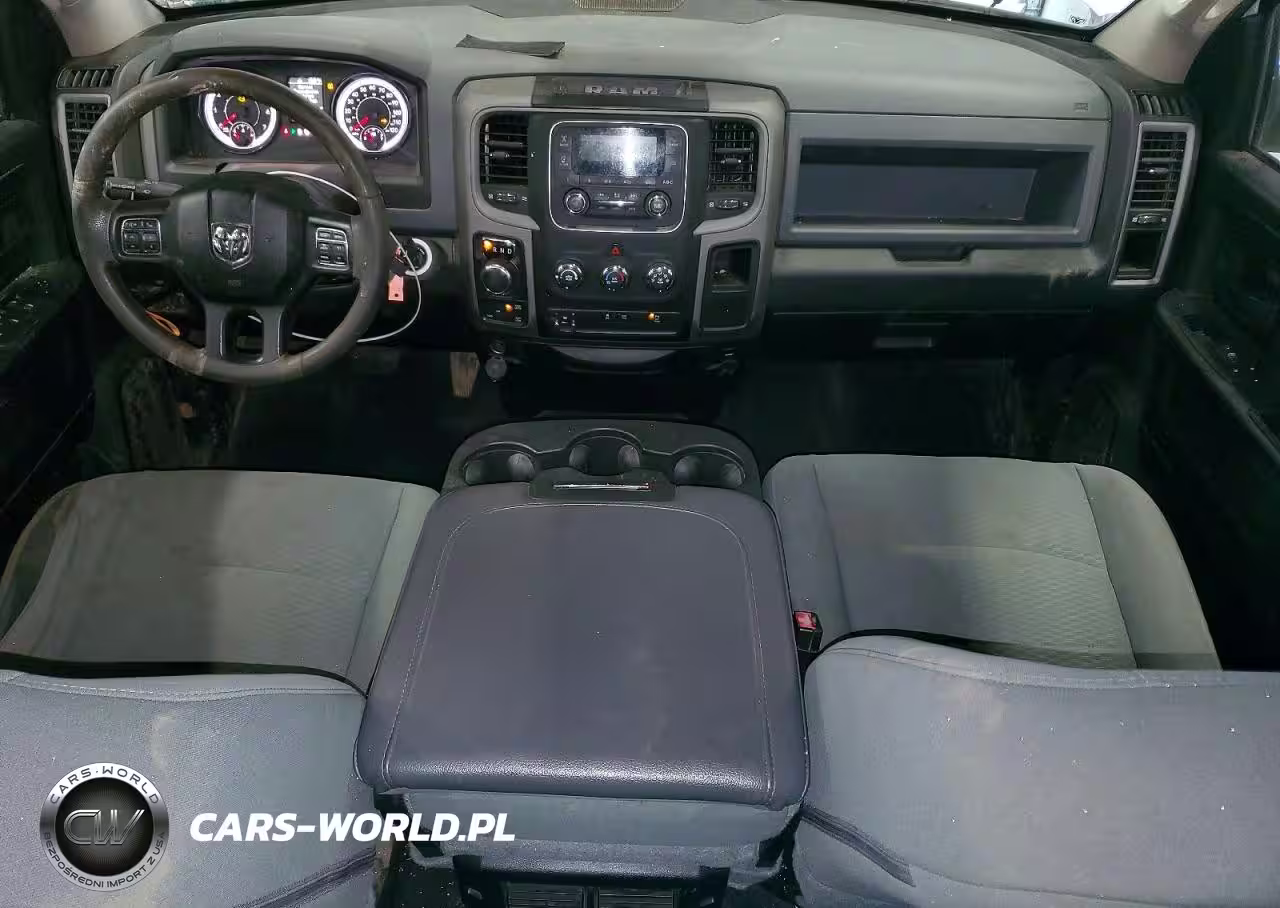 2019 Ram 1500 Classic Tradesman VIN:1C6RR7ST0KS666674 - 8