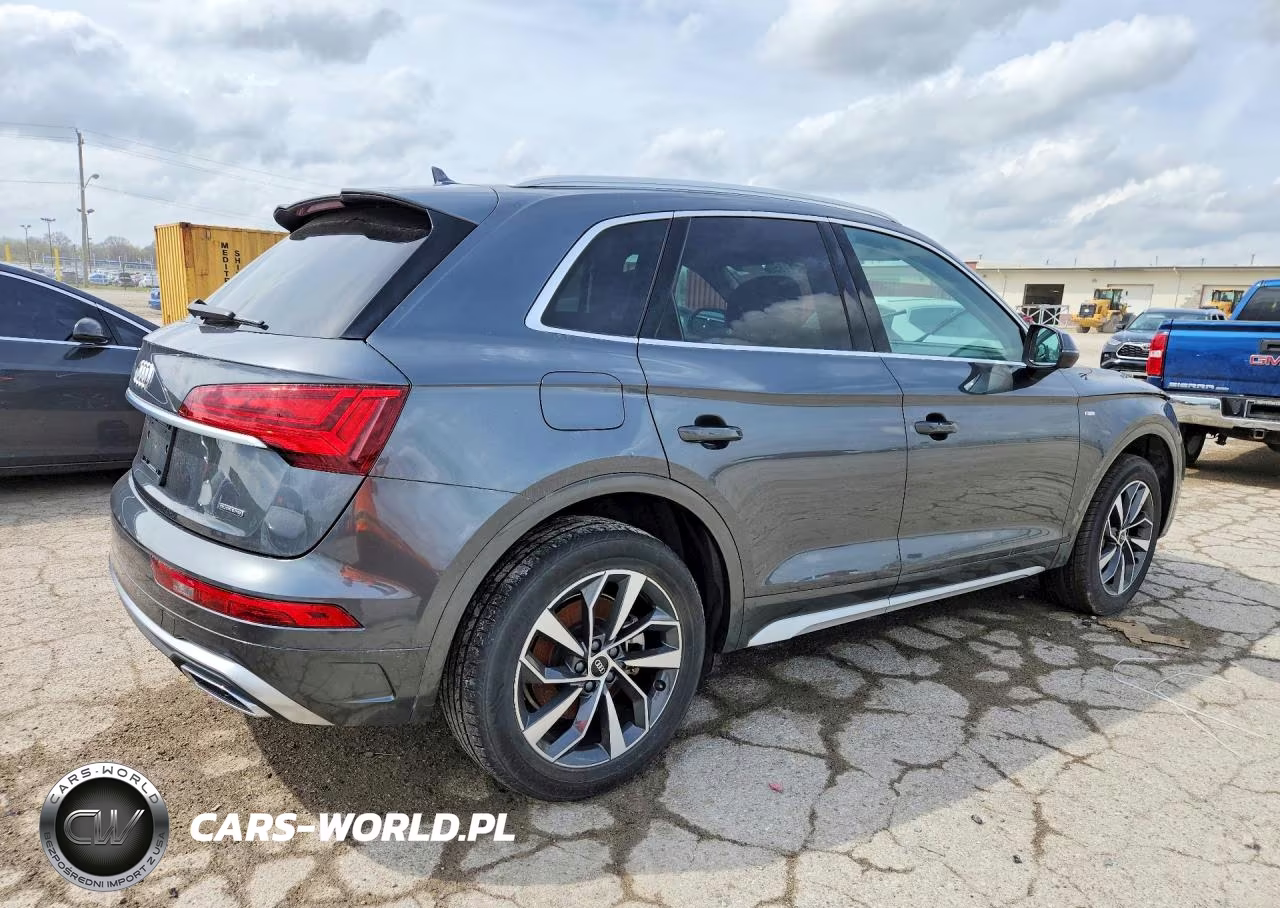2023 Audi Q5 Hybrid 4D Suv S Line Premium Plus 45 VIN:WA1EAAFY8P2055732 - 3