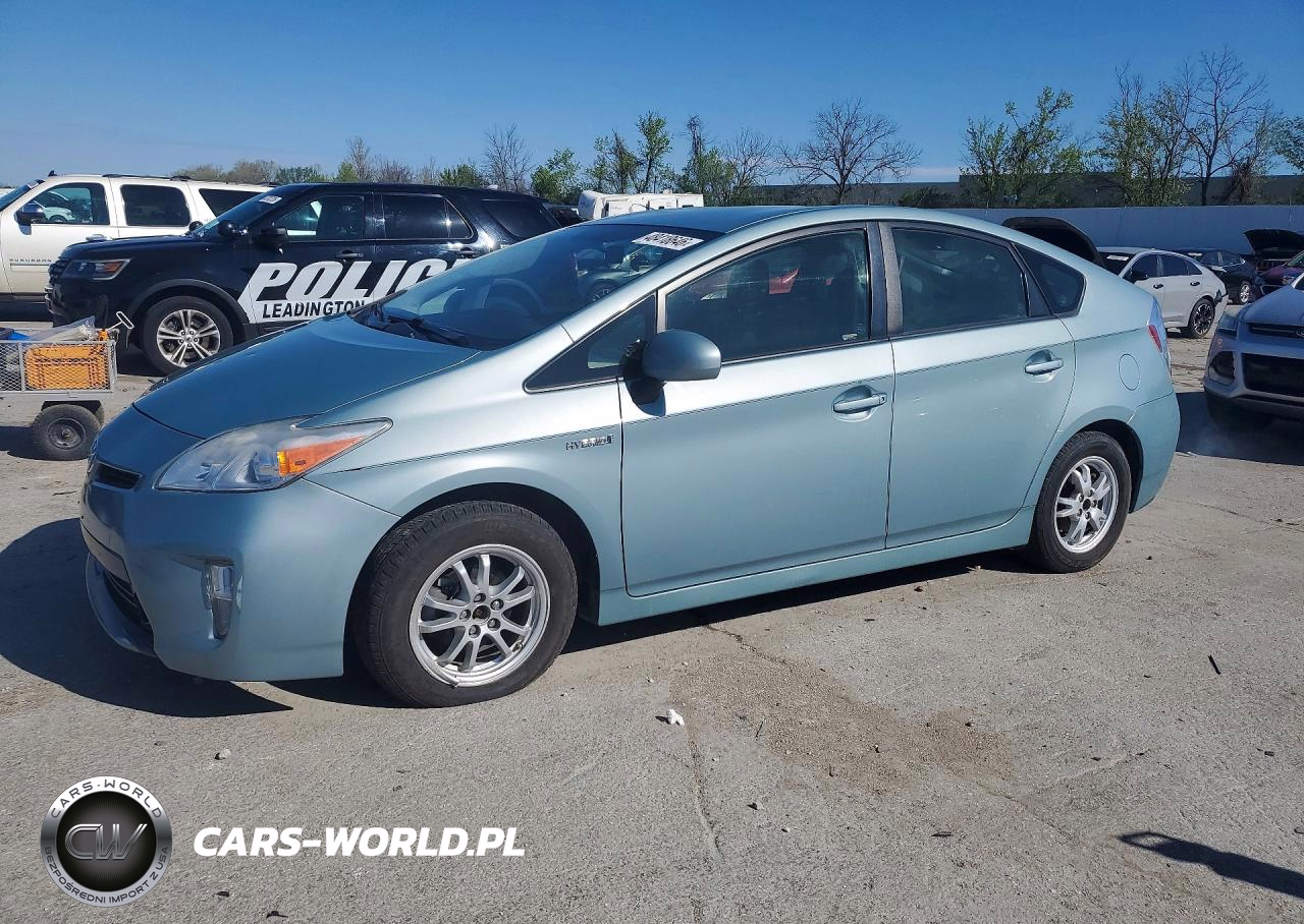 TOYOTA PRIUS