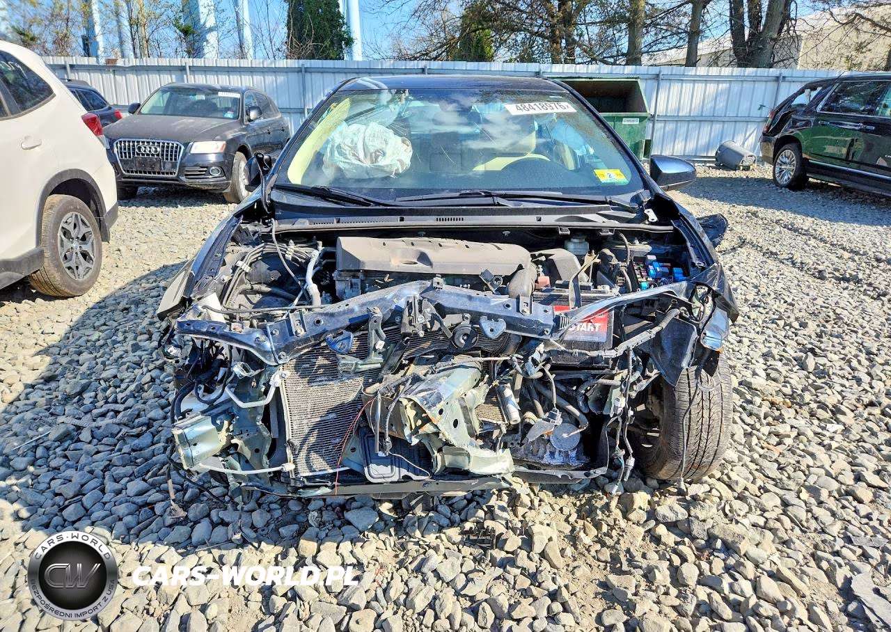 2019 Toyota Corolla Le VIN:2T1BURHE0KC136817 - 5