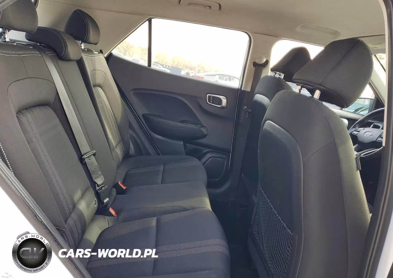 2021 Hyundai Venue Sel VIN:KMHRC8A37MU089646 - 11