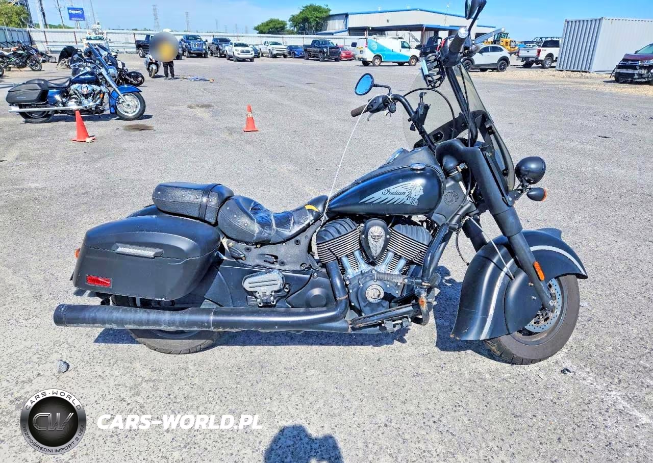 2017 Indian Motorcycle Co. Chief Dark Horse