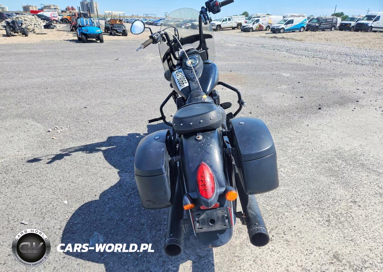 2017 Indian Motorcycle Co. Chief Dark Horse VIN:56KCCDAA4H3342476 - 4