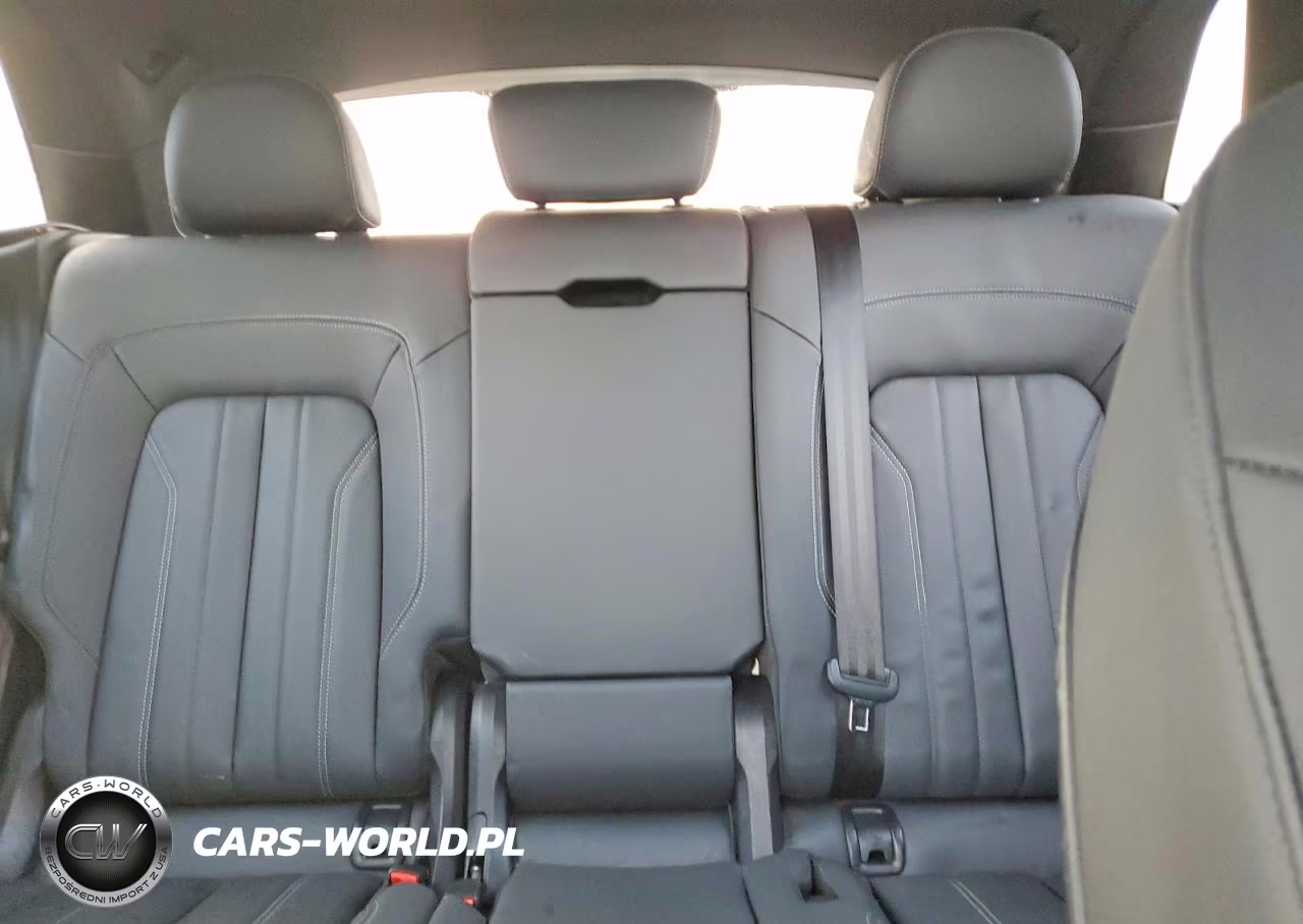 2022 Audi Q5 Premium Plus 45 VIN:WA1EAAFY6N2092856 - 10