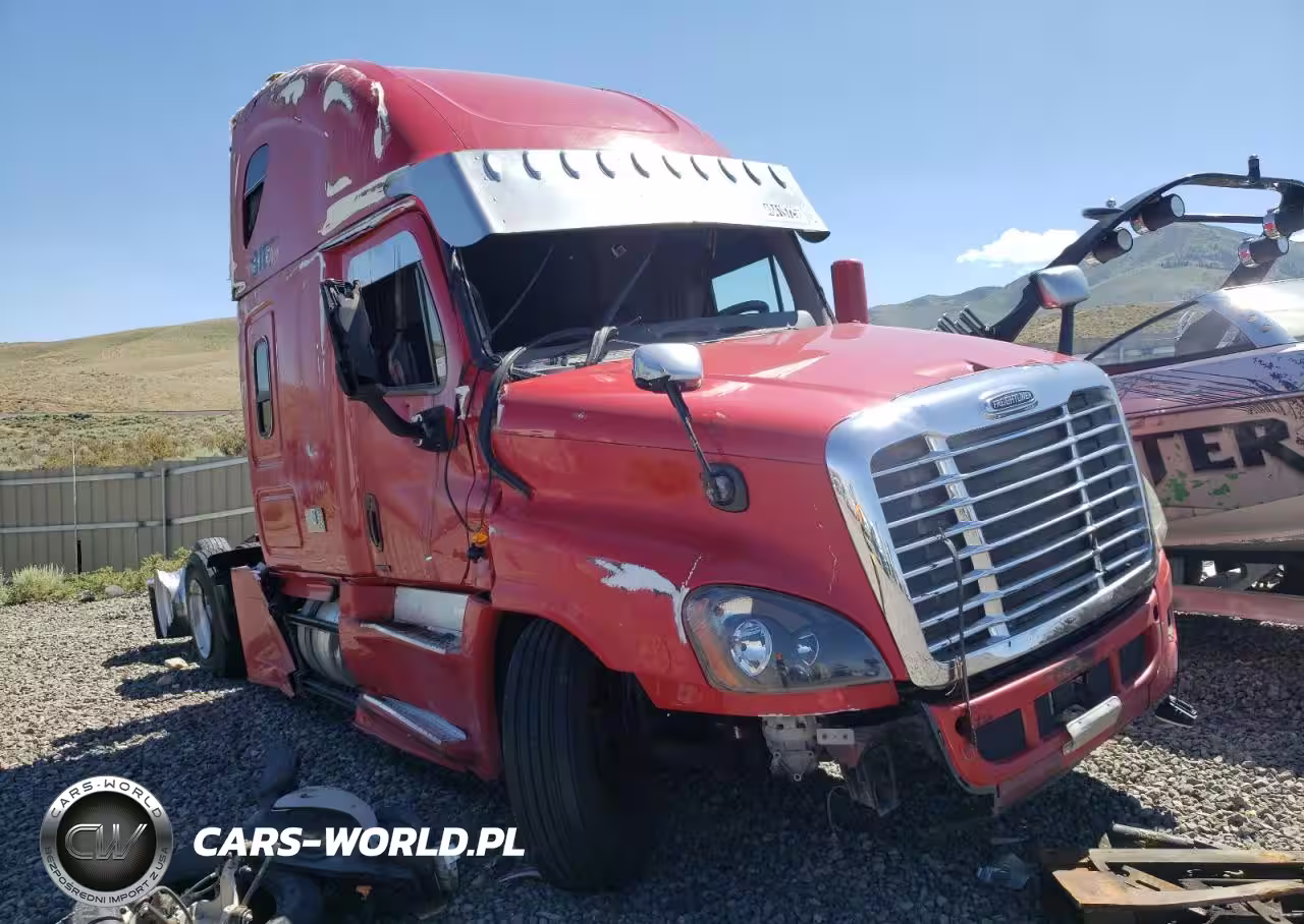 2016 Freightliner Cascadia 125 Semi Truck
