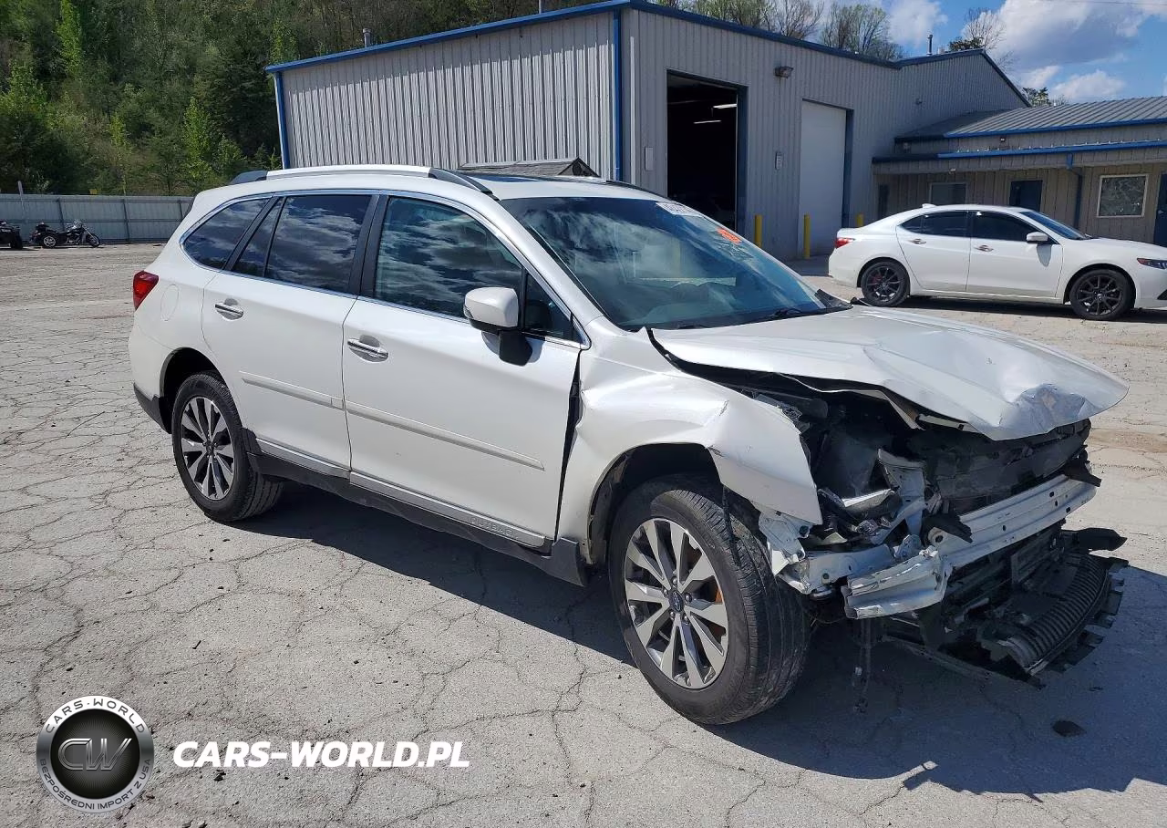 2017 Subaru Outback Touring VIN:4S4BSATC2H3408553 - 4