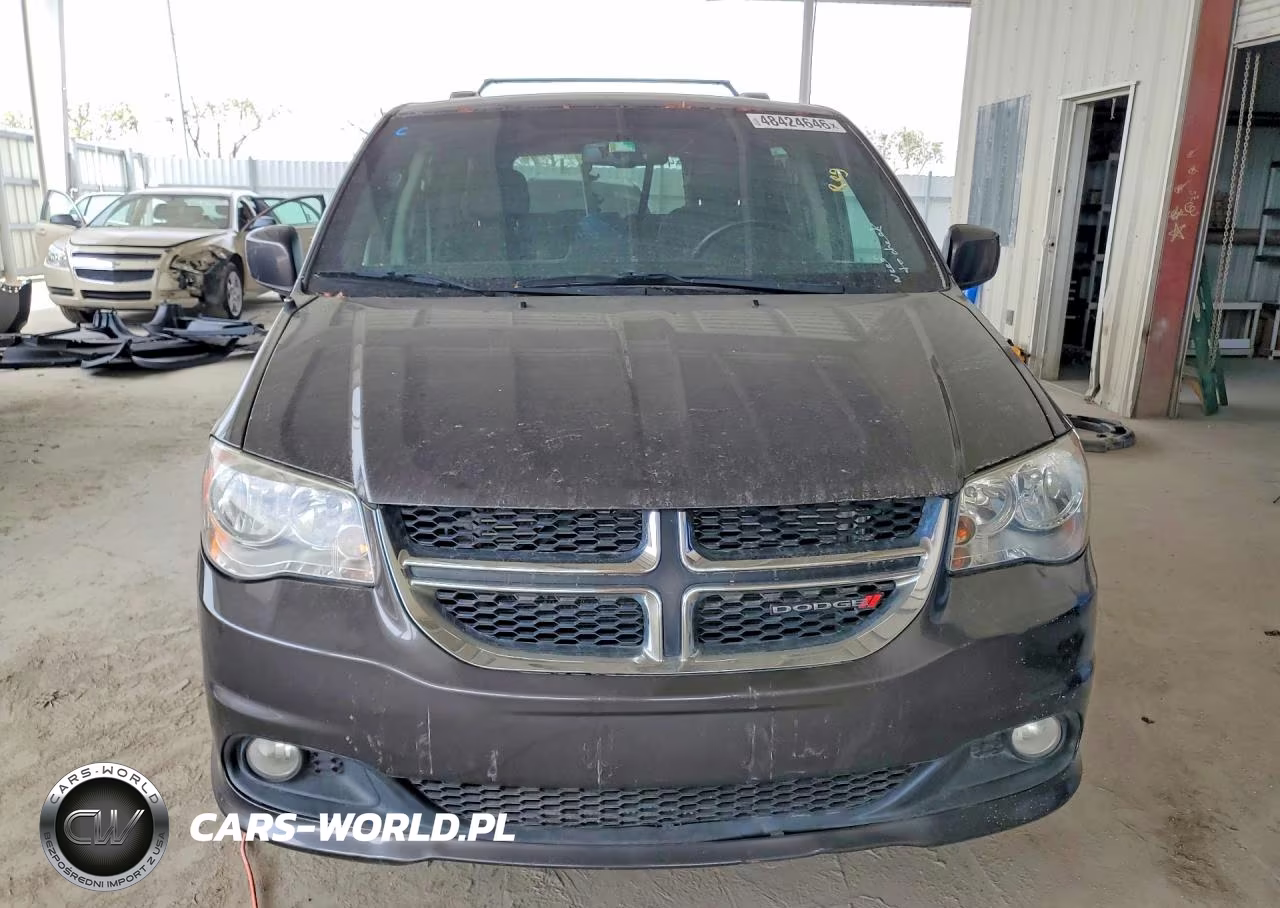 2018 Dodge Grand Caravan Sxt VIN:2C4RDGCG2JR240994 - 5