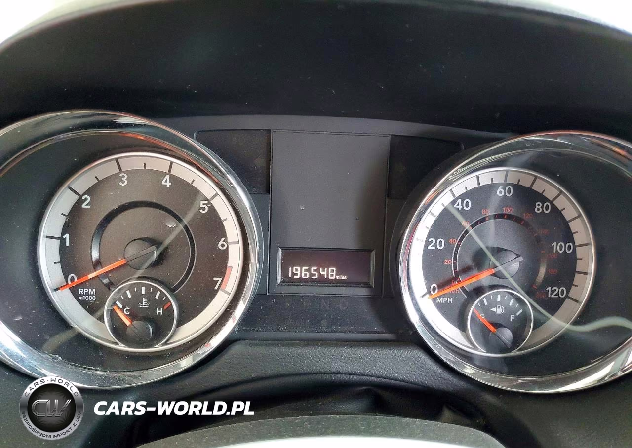 2018 Dodge Grand Caravan Sxt VIN:2C4RDGCG2JR240994 - 9