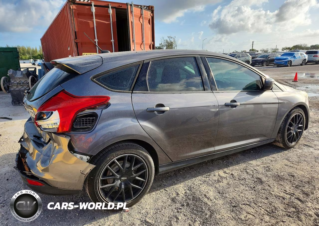FORD FOCUS SE VIN:1FAHP3K23CL415420 - 3