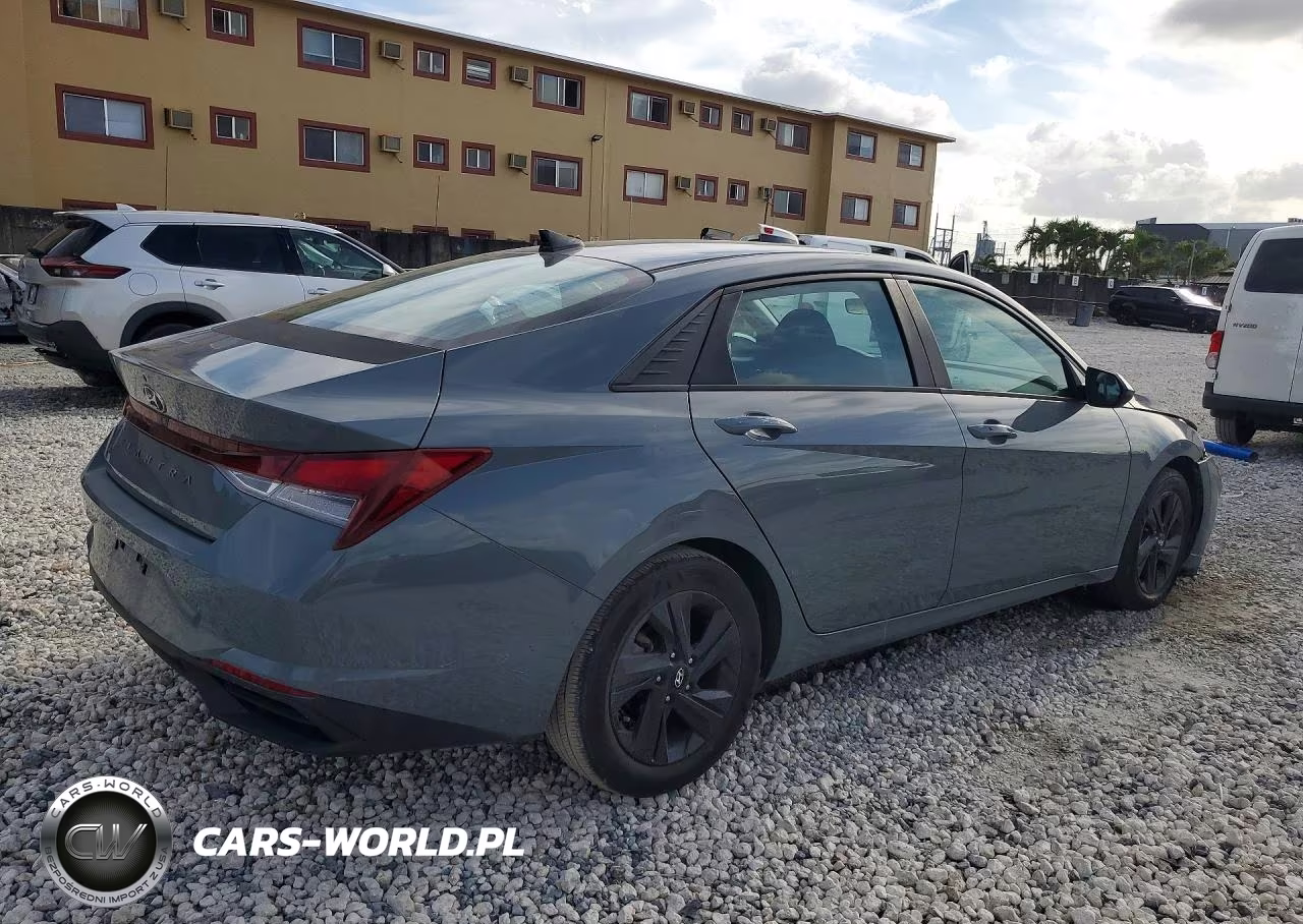 2021 Hyundai Elantra Sel VIN:KMHLM4AG9MU142197 - 3