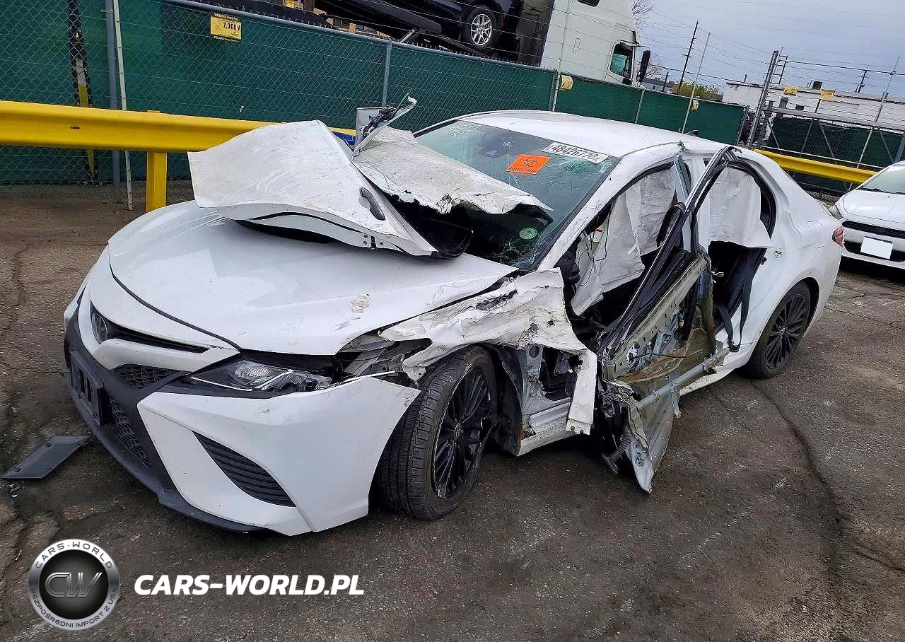 2020 Toyota Camry Se Nightshade