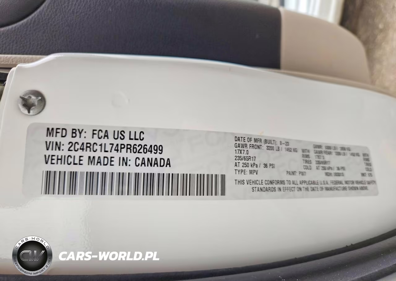 2023 Chrysler Pacifica Hybrid Touring L VIN:2C4RC1L74PR626499 - 13