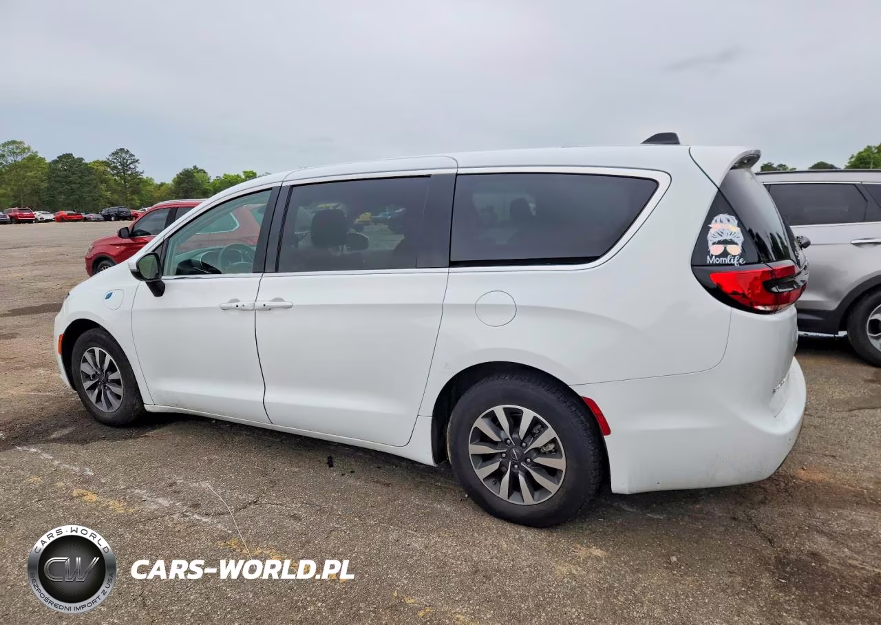 2023 Chrysler Pacifica Hybrid Touring L VIN:2C4RC1L74PR626499 - 2