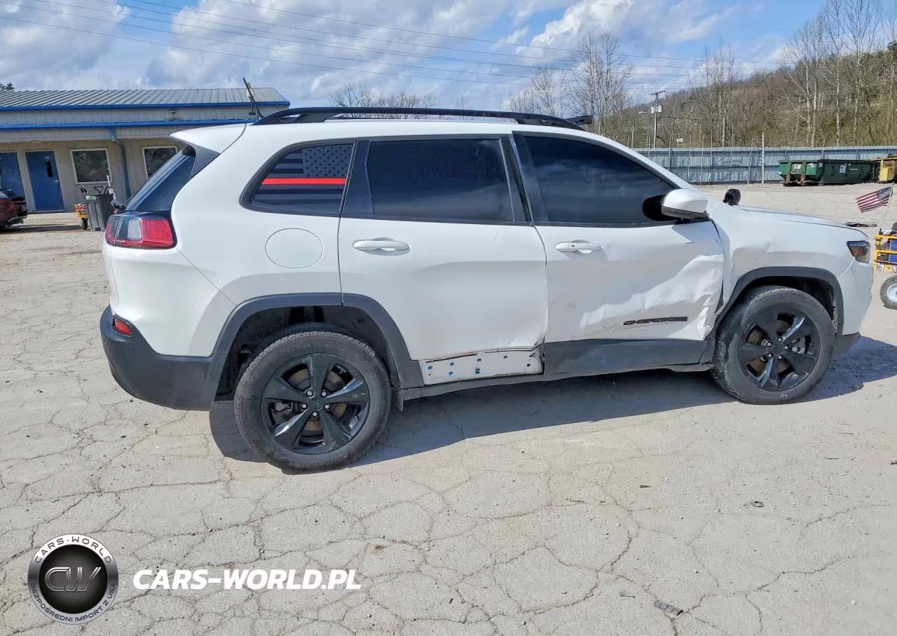 2020 Jeep Cherokee Latitude Plus VIN:1C4PJMLB6LD563082 - 3