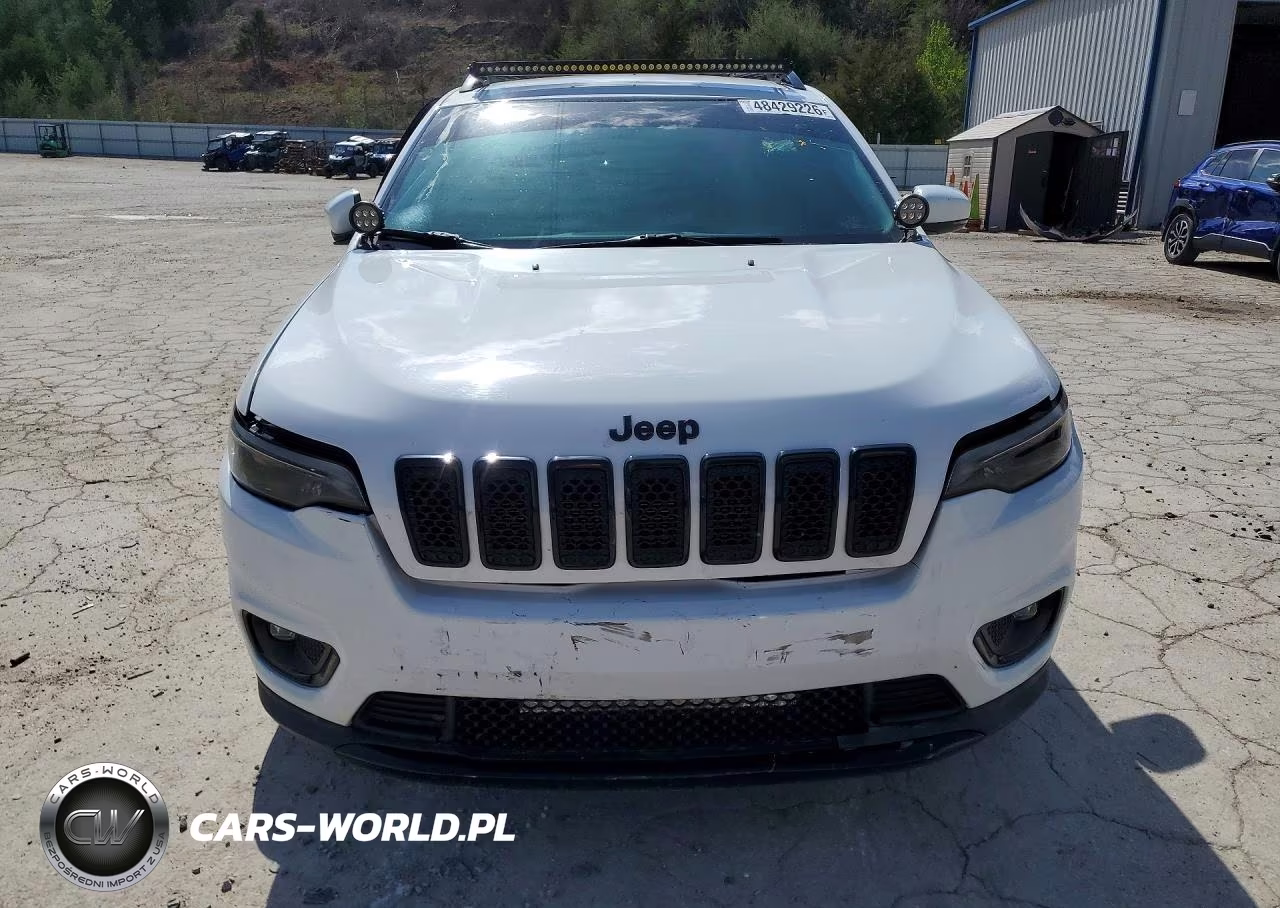 2020 Jeep Cherokee Latitude Plus VIN:1C4PJMLB6LD563082 - 5