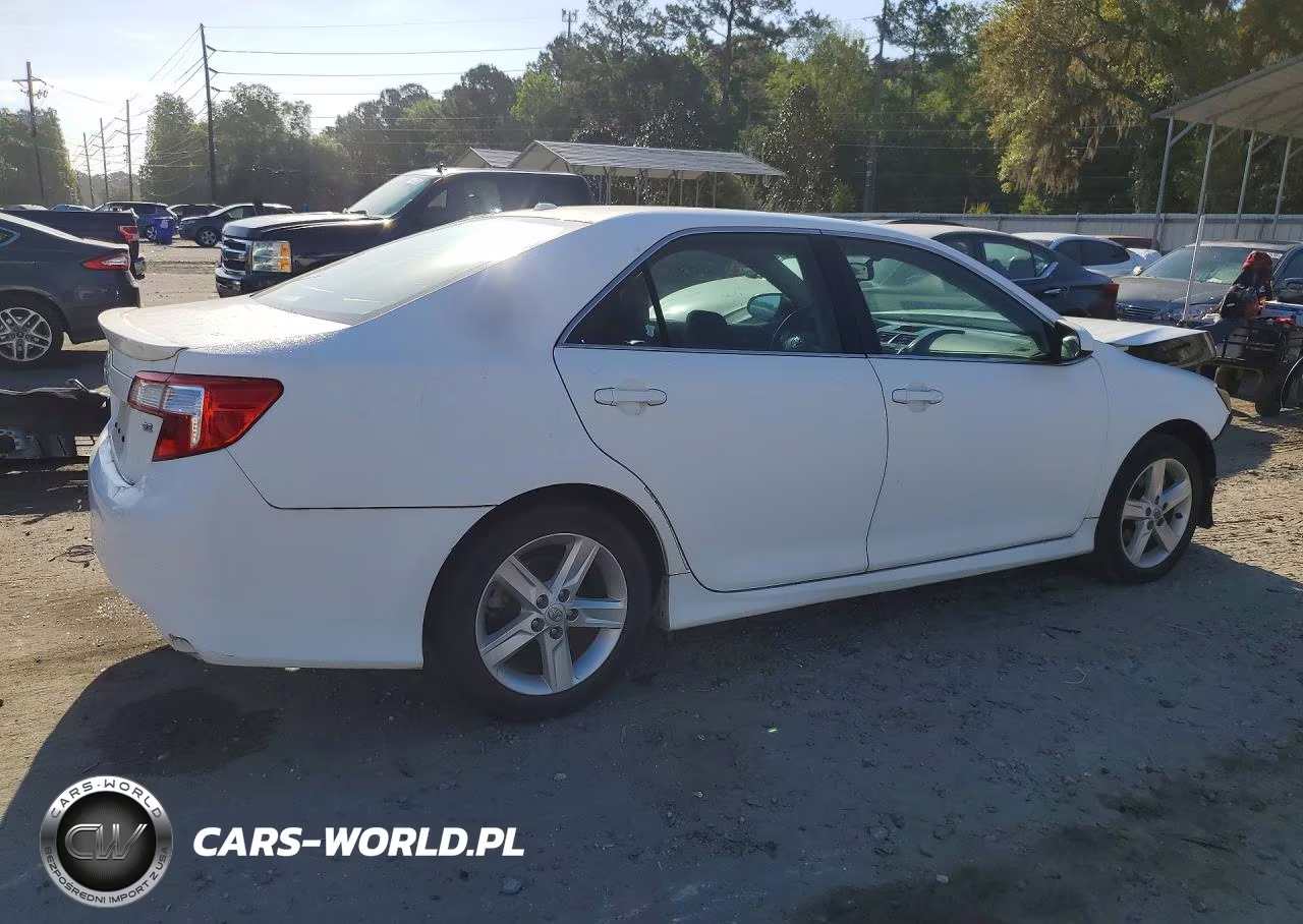 2014 Toyota Camry Se VIN:4T1BF1FKXEU774256 - 3
