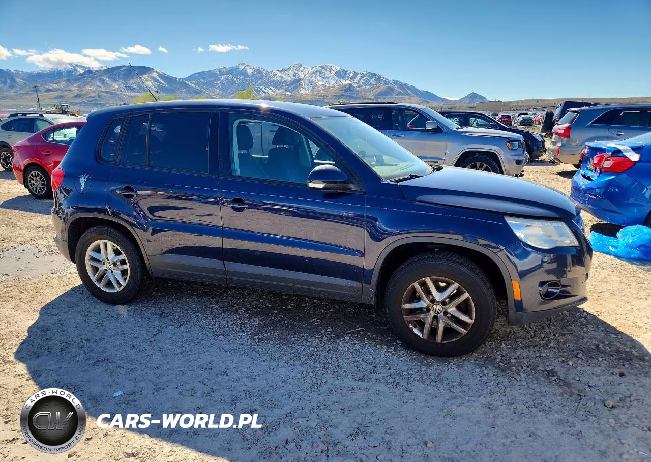 2011 Volkswagen Tiguan S VIN:WVGBV7AX8BW525186 - 4