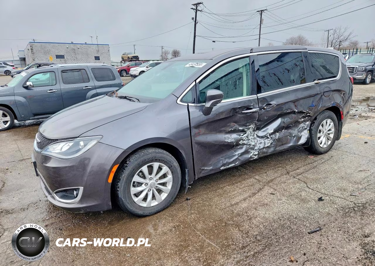 2018 Chrysler Pacifica Touring Plus