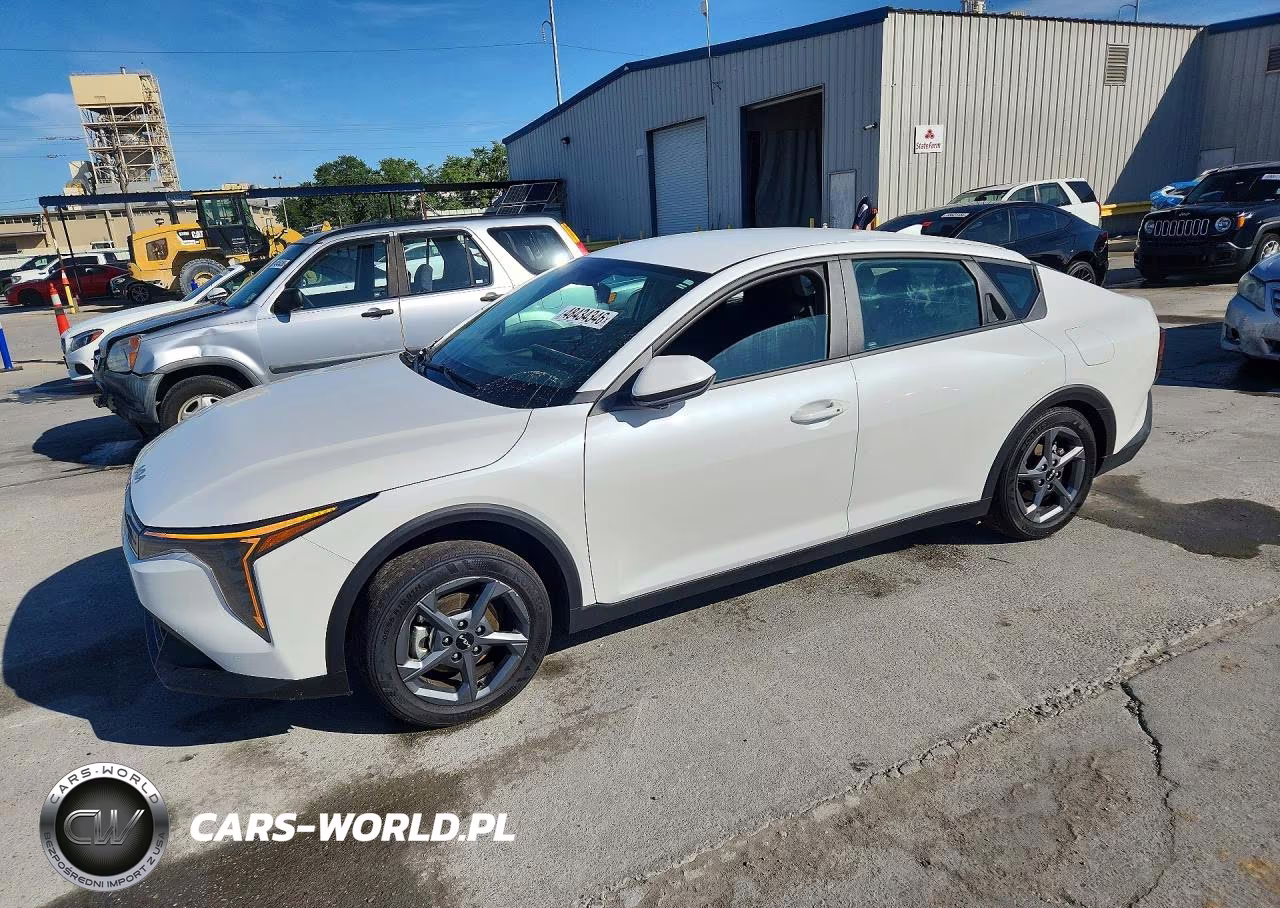 2025 Kia K4 Lxs – zdjęcie 1 z 12