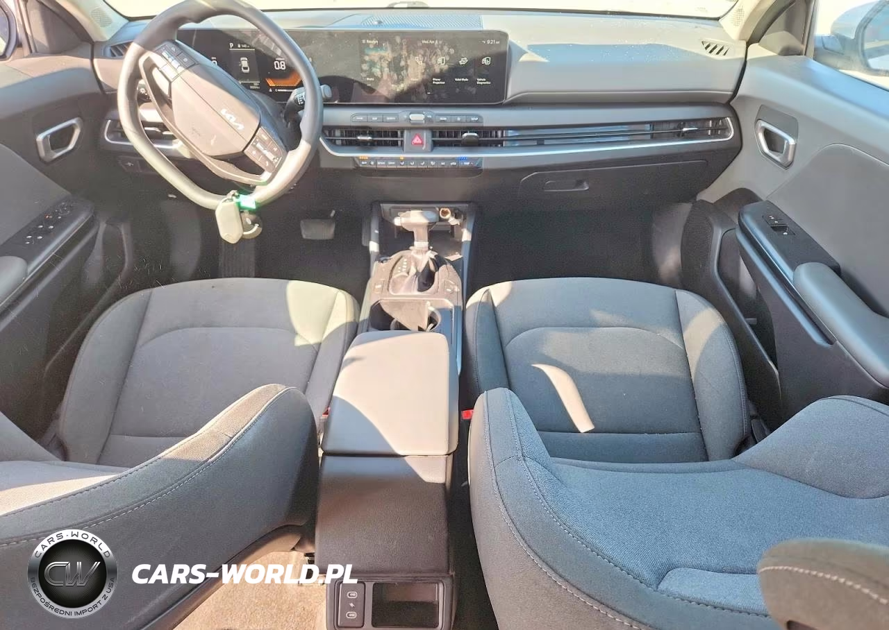 2025 Kia K4 Lxs VIN:3KPFT4DE4SE158365 - 8