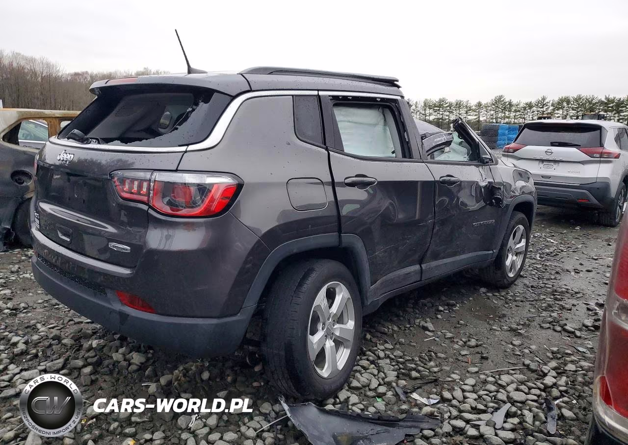 2020 Jeep Compass Latitude VIN:3C4NJDBB3LT165153 - 3