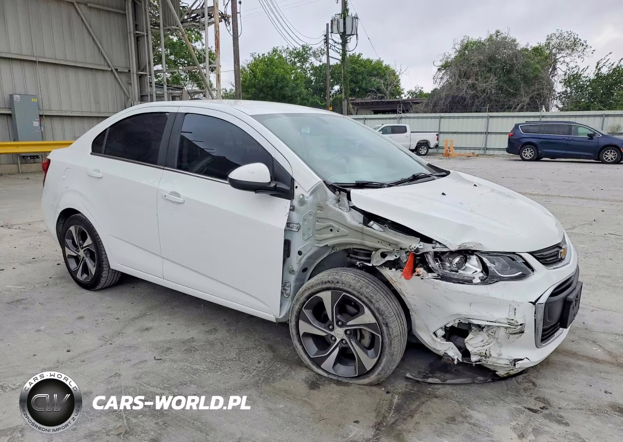 2020 Chevrolet Sonic Premier VIN:1G1JF5SB6L4118235 - 4
