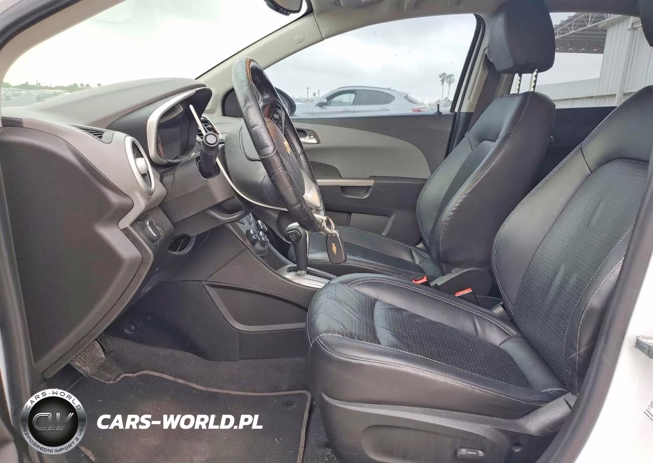 2020 Chevrolet Sonic Premier VIN:1G1JF5SB6L4118235 - 7