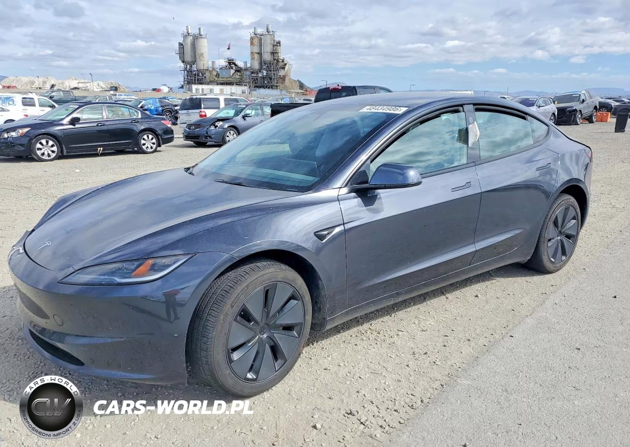 2025 Tesla Model 3 – zdjęcie 1 z 12