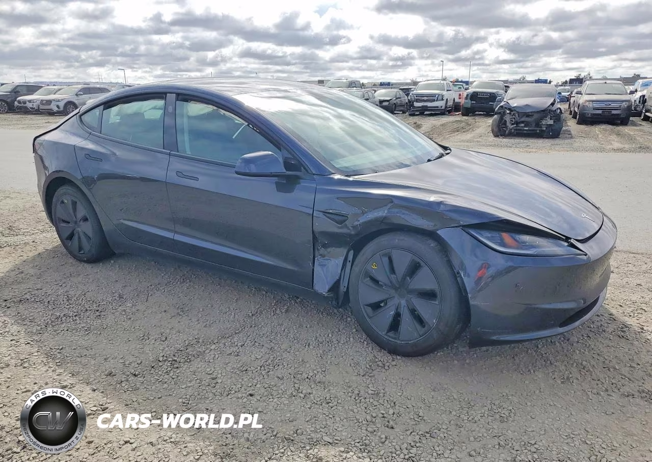 2025 Tesla Model 3 VIN:5YJ3E1EA3SF993861 - 4
