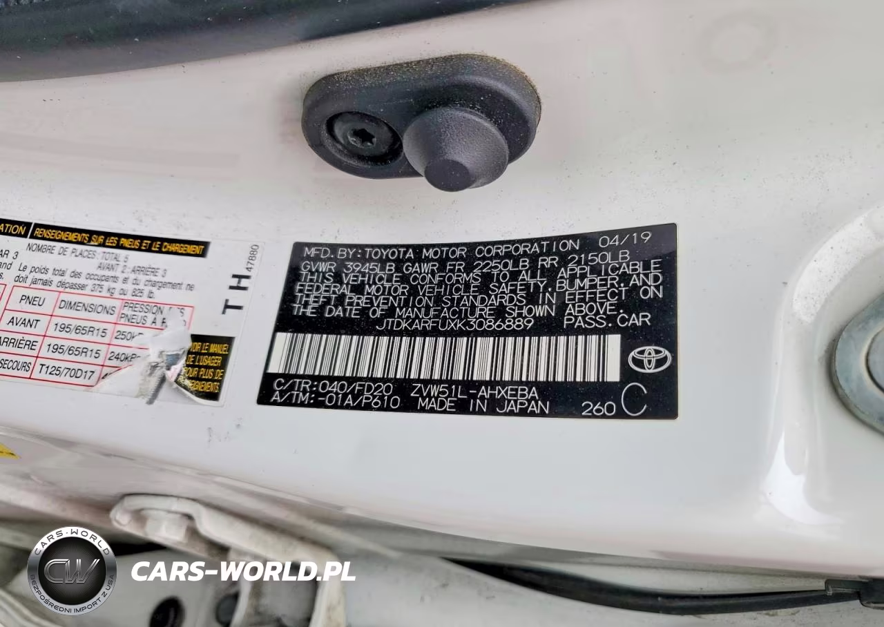 2019 Toyota Prius Le VIN:JTDKARFUXK3086889 - 13