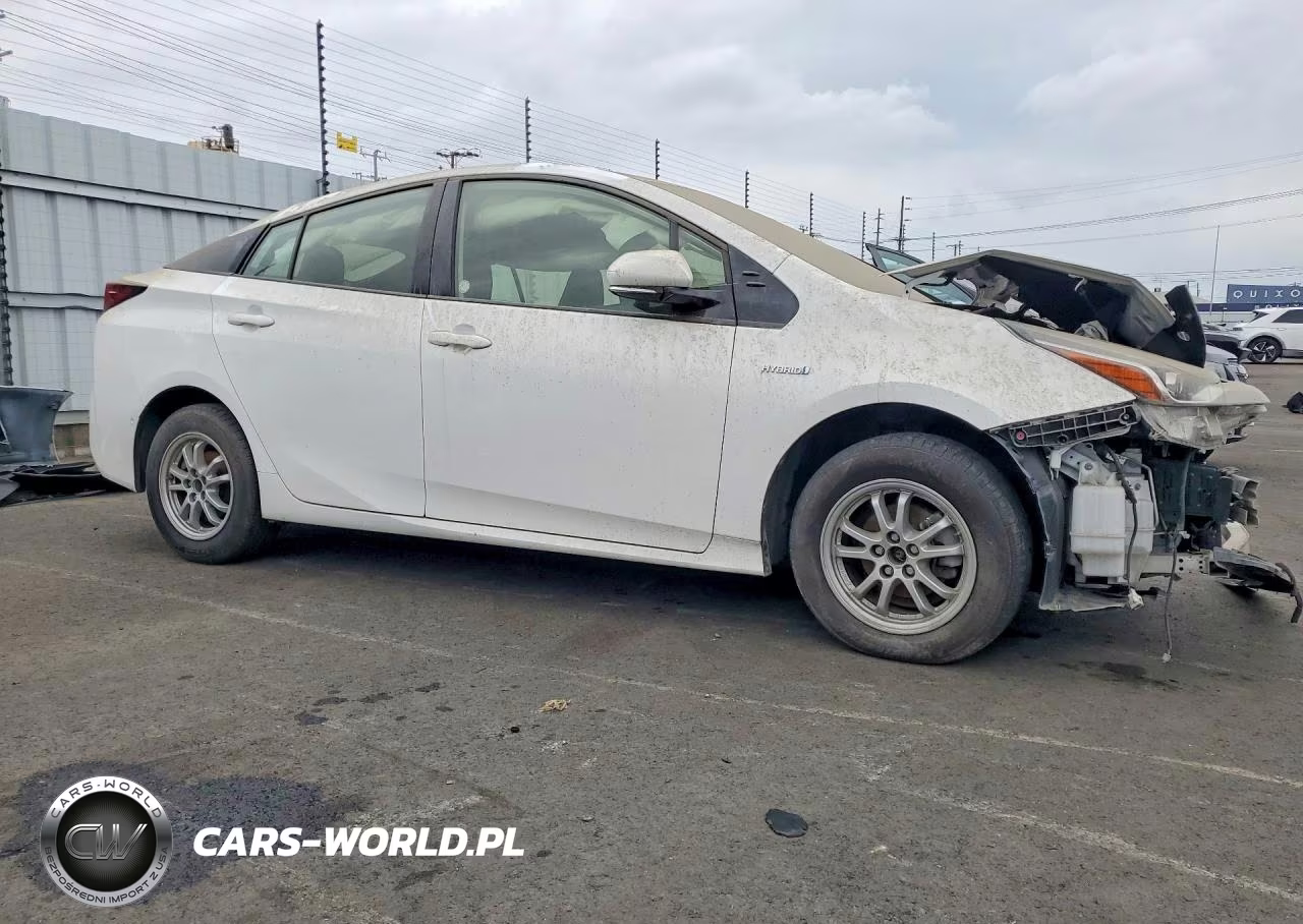 2019 Toyota Prius Le VIN:JTDKARFUXK3086889 - 4