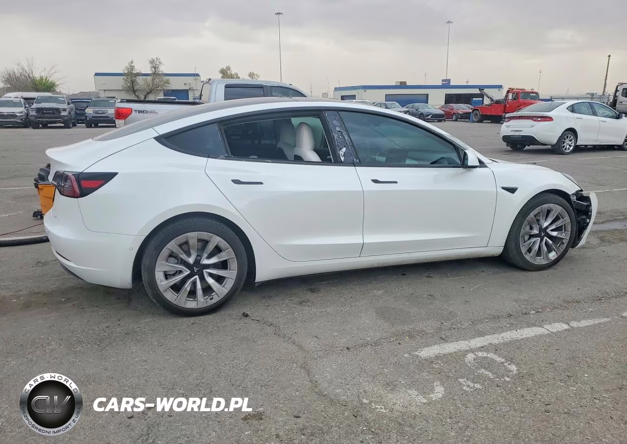 2022 Tesla Model 3 VIN:5YJ3E1EAXNF345101 - 3