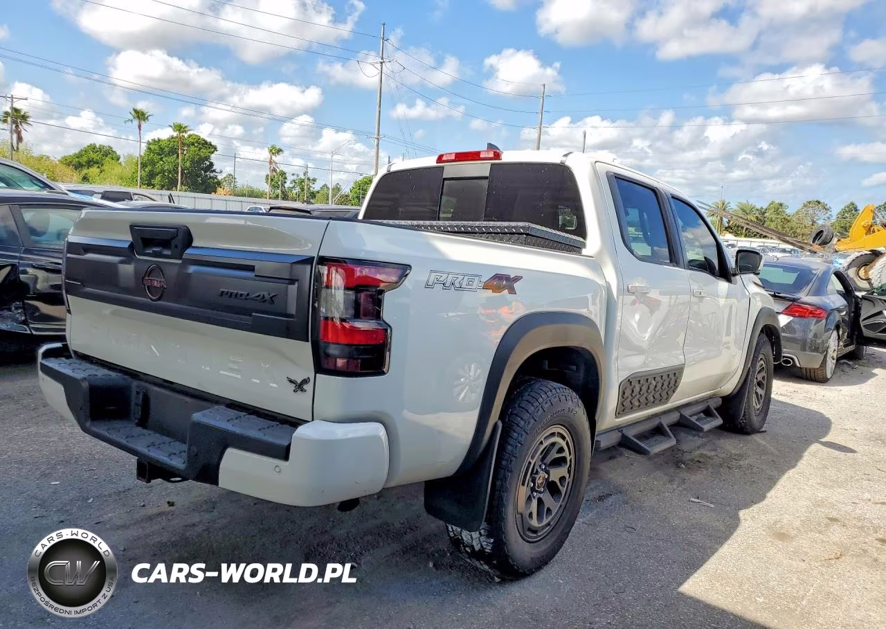 2025 Nissan Frontier Pro-4X VIN:1N6ED1EK6SN638430 - 3