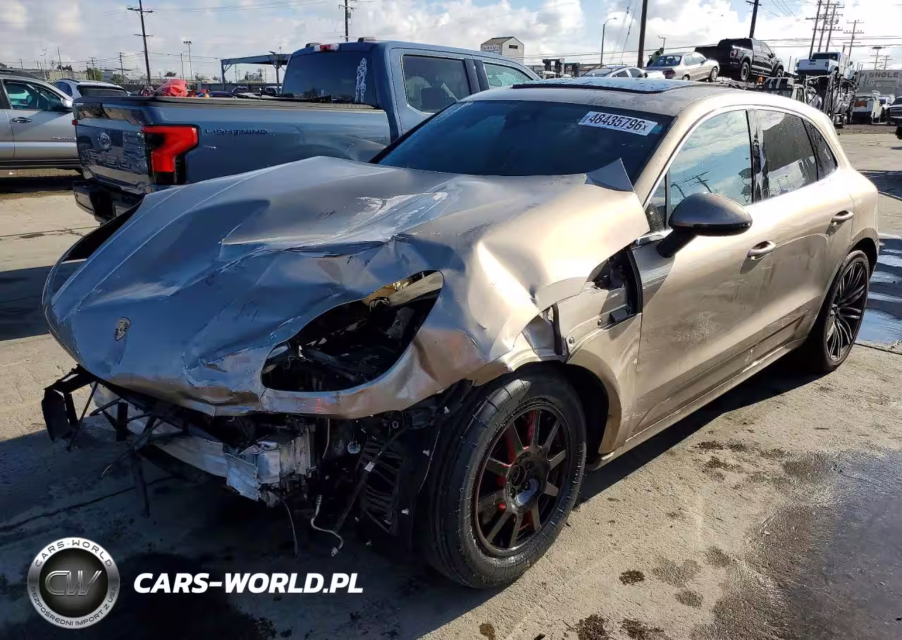 2017 Porsche Macan Turbo