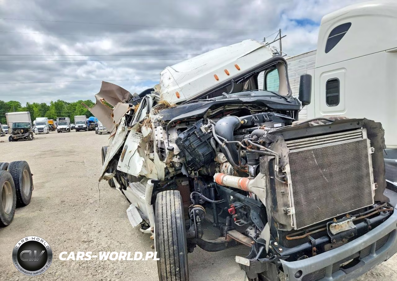 2015 Freightliner Cascaia125 VIN:1FUJGLD54FLGE3781 - 9