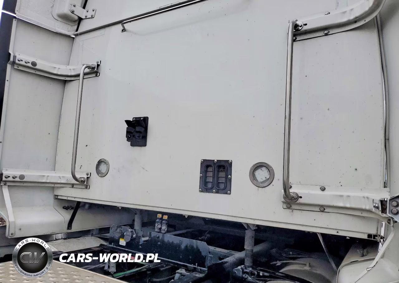 2022 Western Star 5700 Semi Truck VIN:5KJJBHDR2NLNN5630 - 6