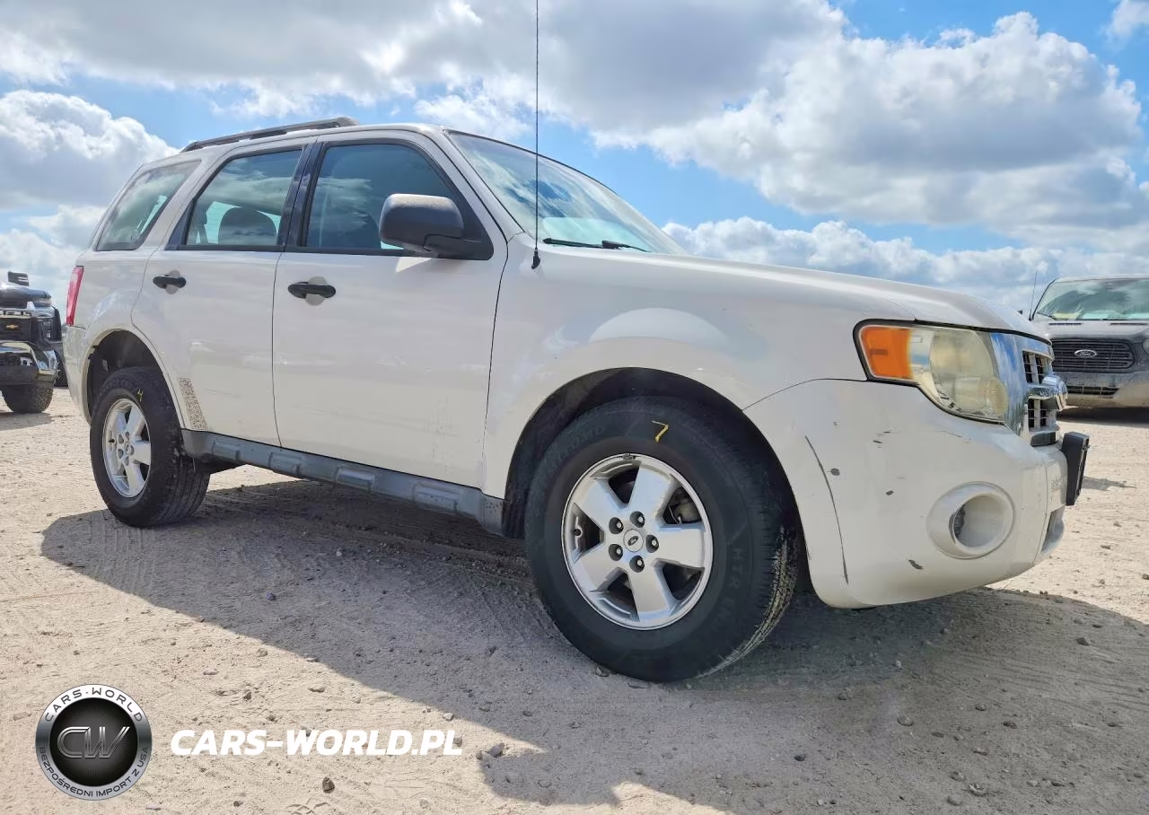 2012 Ford Escape Xls VIN:1FMCU0C71CKB30660 - 4