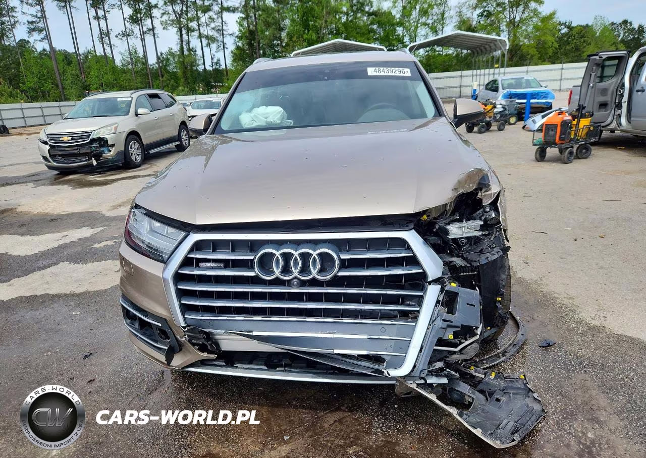 2019 Audi Q7 Premium Plus VIN:WA1LAAF75KD000716 - 5