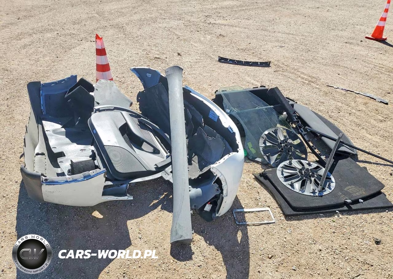 2023 Tesla Model Y VIN:7SAYGDEE7PA034748 - 12