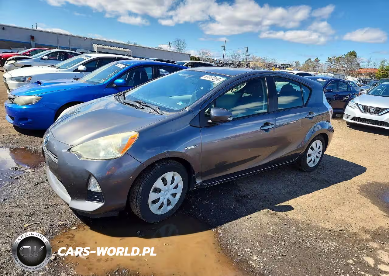 2013 Toyota Prius C Two