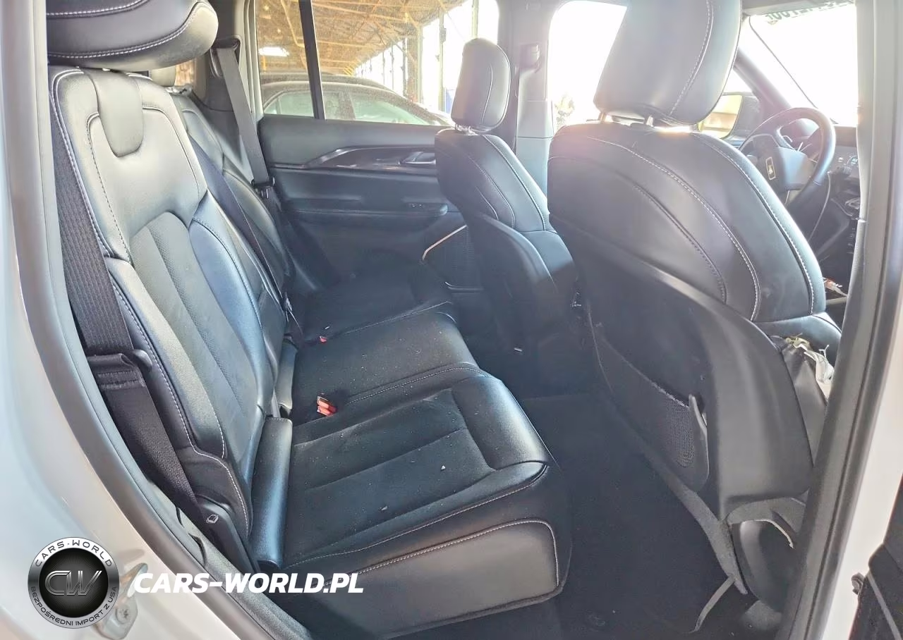 2022 Jeep Grand Cherokee Laredo VIN:1C4RJHAG3N8626939 - 11