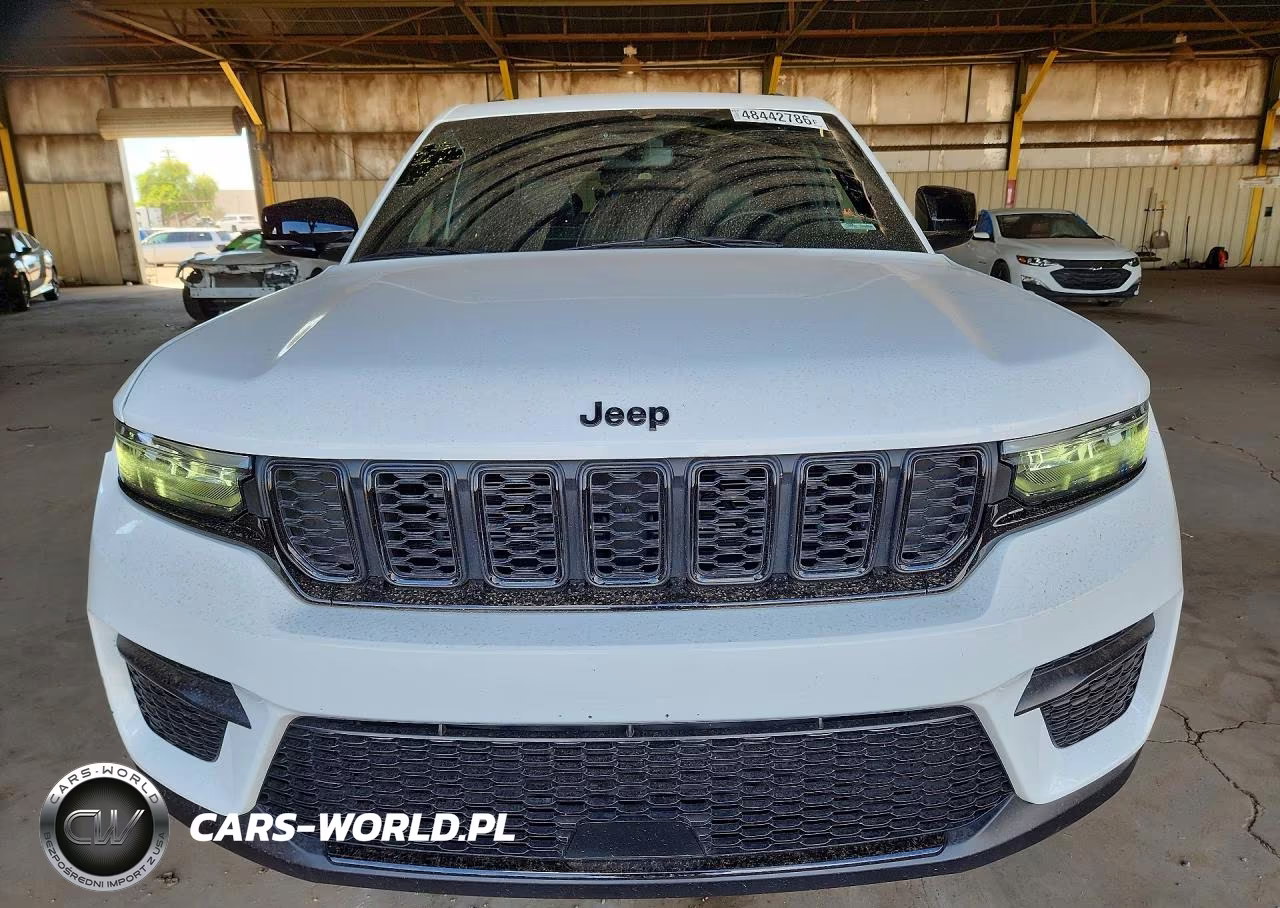 2022 Jeep Grand Cherokee Laredo VIN:1C4RJHAG3N8626939 - 5