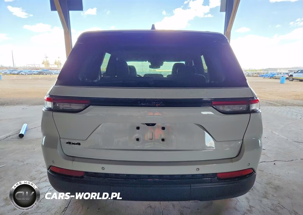 2022 Jeep Grand Cherokee Laredo VIN:1C4RJHAG3N8626939 - 6