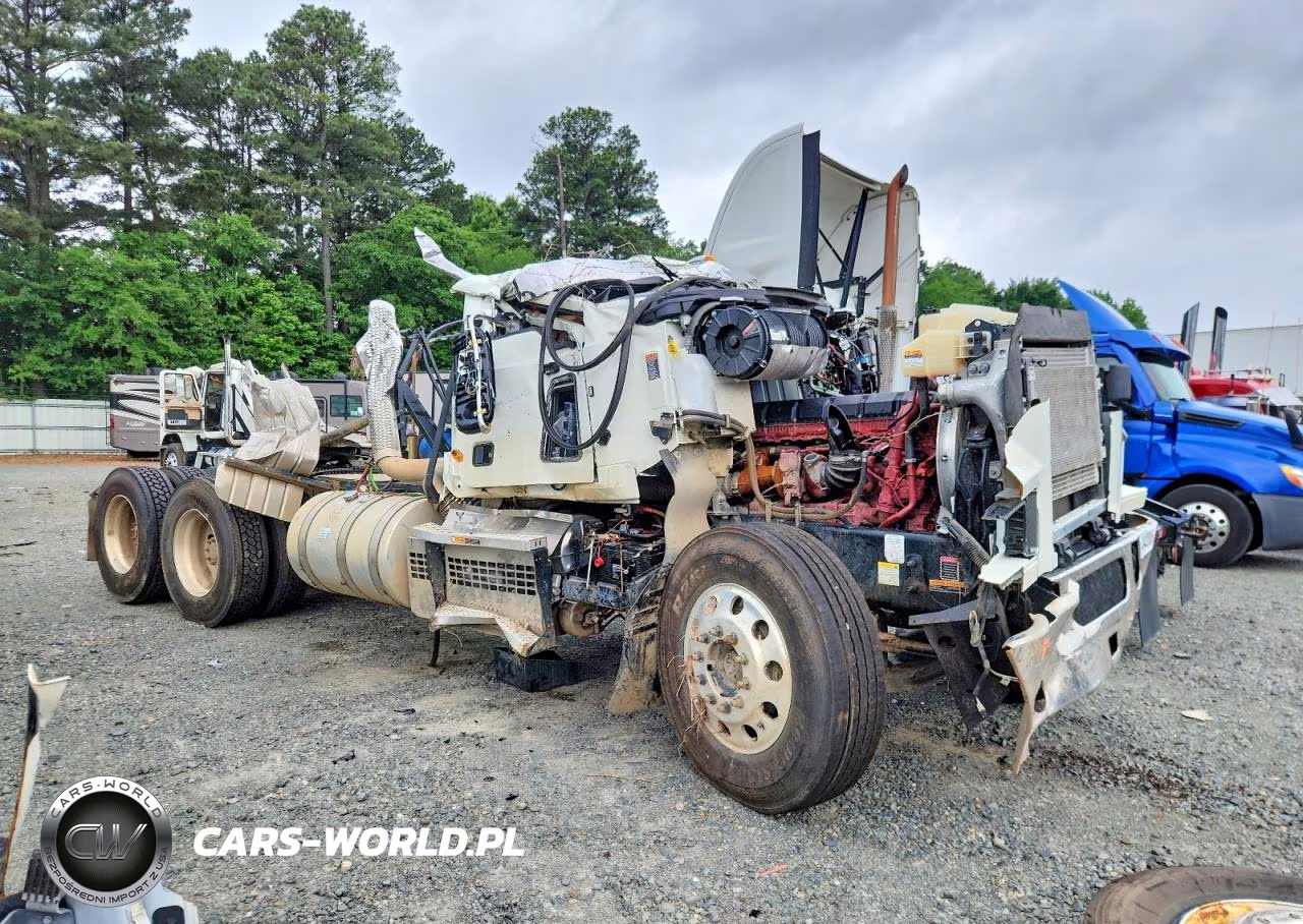 2026 Mack Pinnacle Semi Truck VIN:1M1PN4GY6TM020432 - 1
