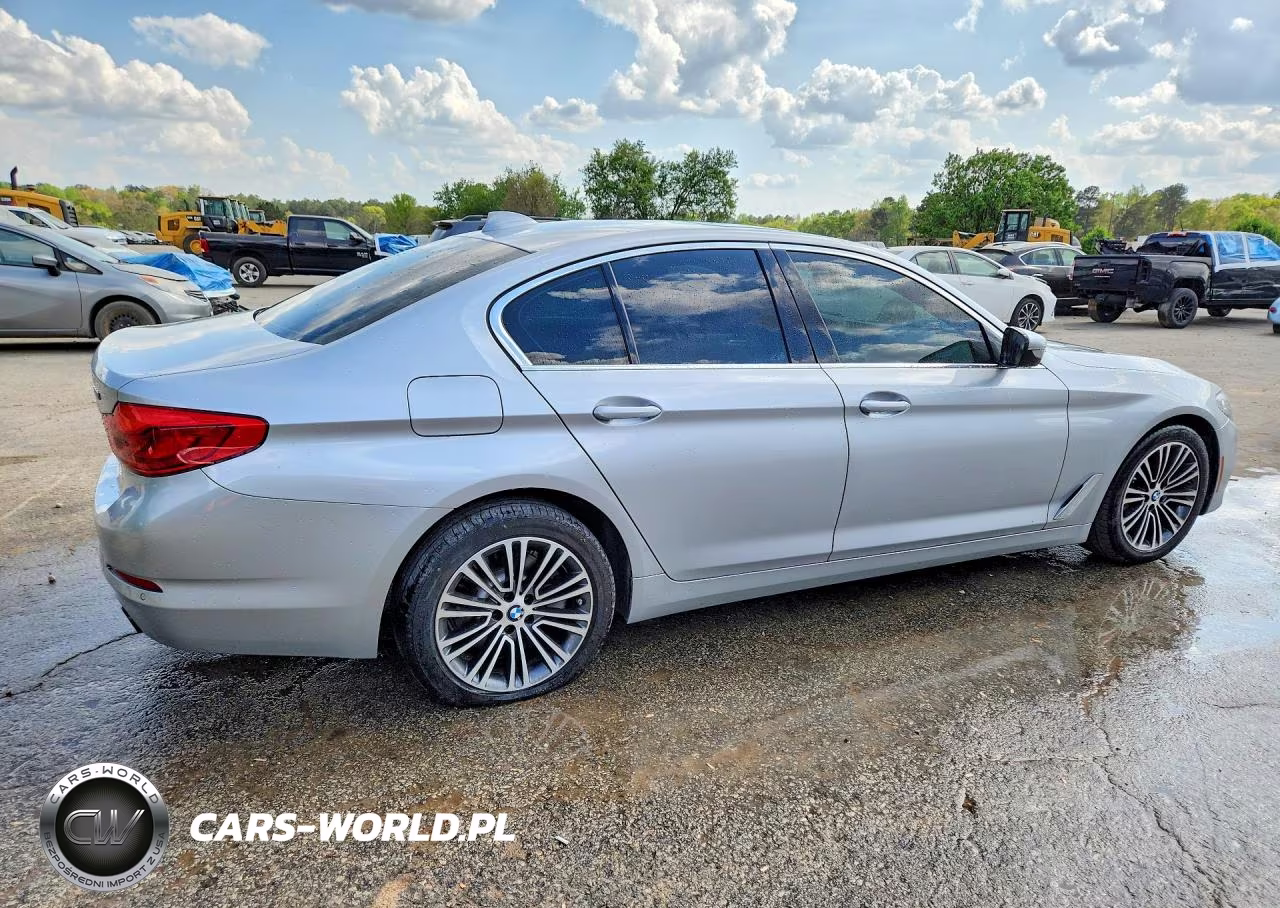 2019 BMW 530 I VIN:WBAJA5C56KBX86641 - 3