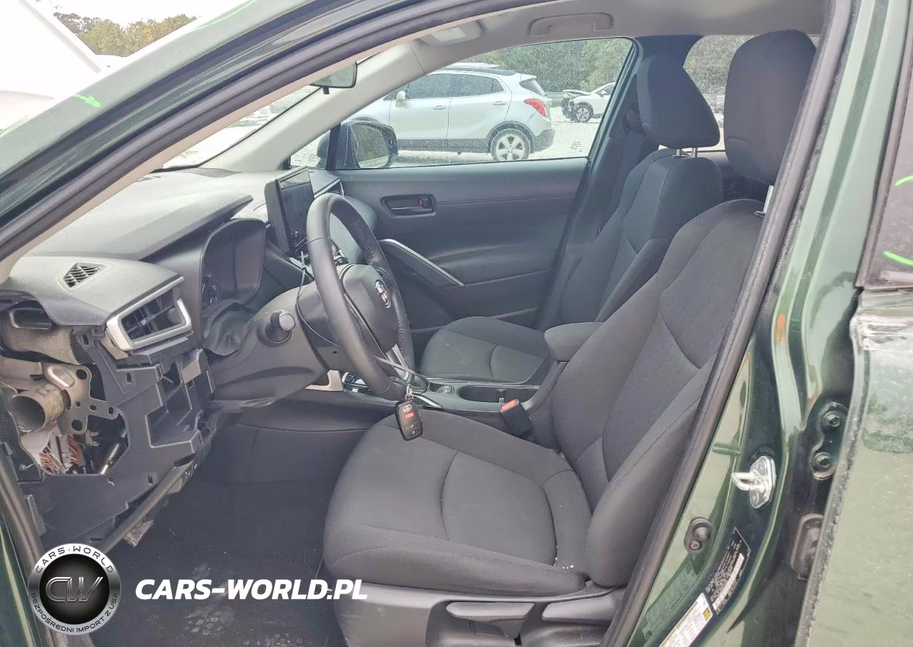 2023 Toyota Corolla Cross Le VIN:7MUCAAAG8PV038004 - 7